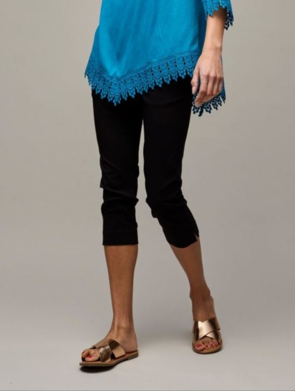 Cropped Black Capri Pants with Sleek Fit